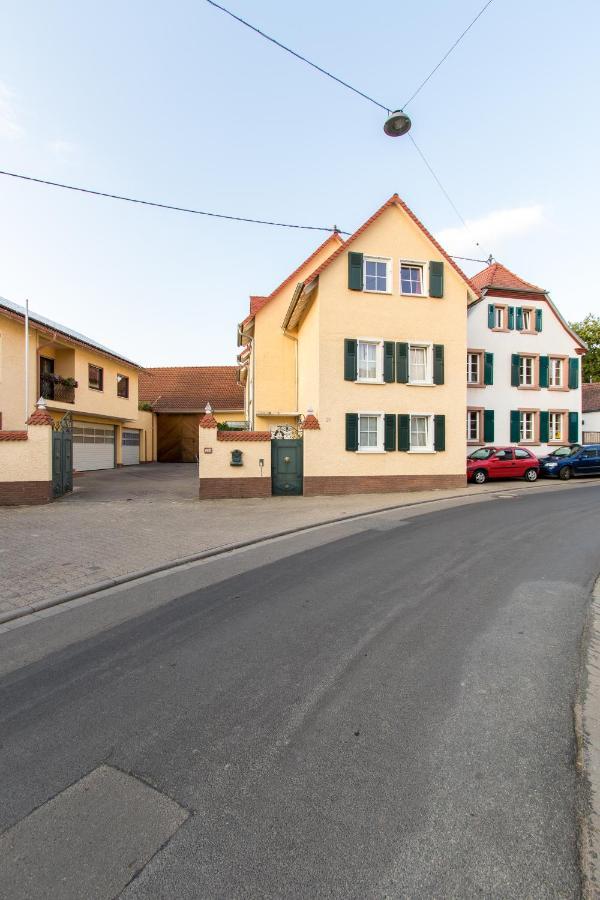 Weingut Und Gaestehaus Henrici Friesenheim is an Ortsgemeinde Bagian luar foto